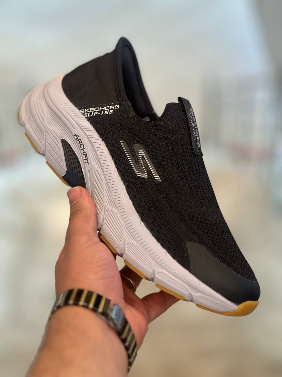 کتونی اسکیچرز آرچ فیتSkechers Archfit Slip-ins ساخت ویتنام سایز۴۰ تا ۴۵ .فروش بصورت عمده و تک