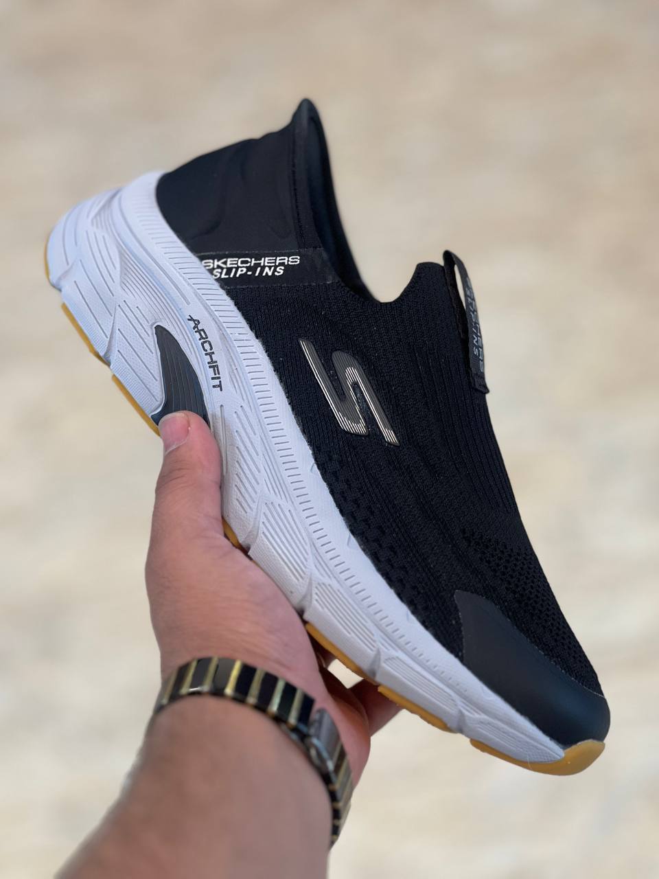 کتونی اسکیچرز آرچ فیتSkechers Archfit Slip-ins ساخت ویتنام سایز۴۰ تا ۴۵ .فروش بصورت عمده و تک