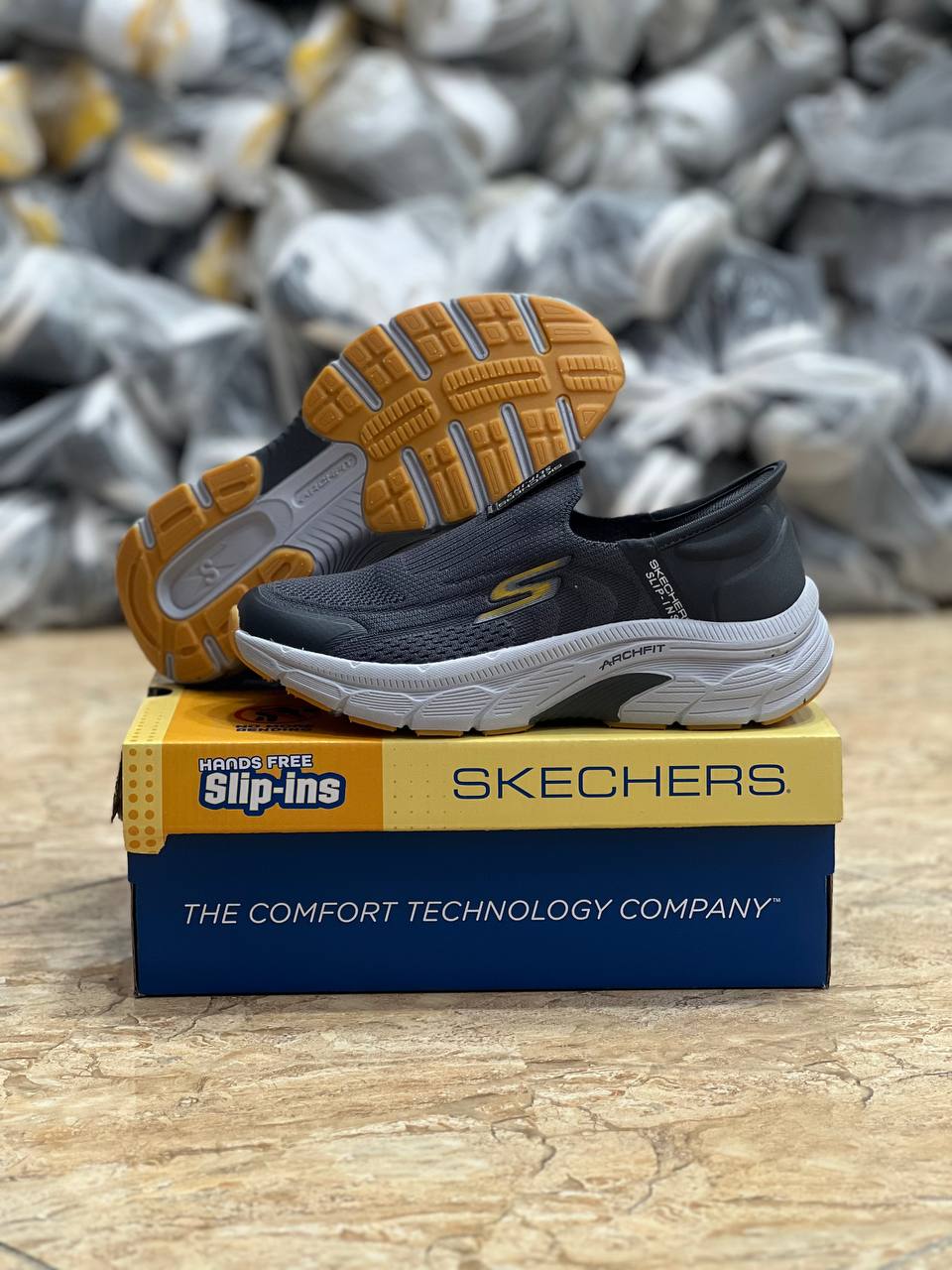 کتونی اسکیچرز / Skechers Slip Ins / اسلیپ طبی و سبک و راحت / سایز 40تا 45 / فروش بصورت عمده و تک