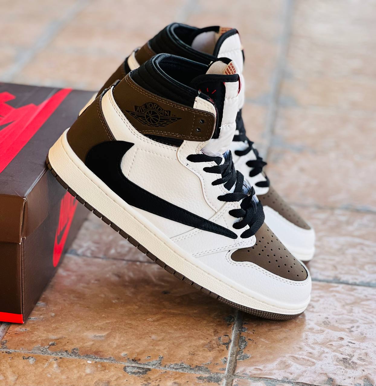 کتونی نایک جردن ۱ Nike air jordan ساخت ویتنام سایز 40 تا 45 فروش عمده وتک