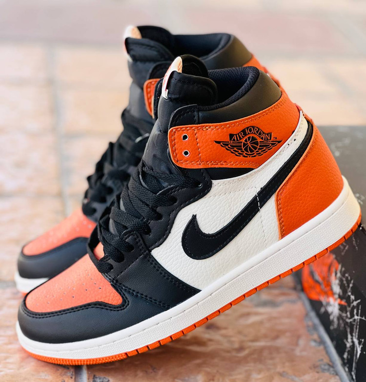 کتونی نایک جردن ۱ ساخت ویتنام مستر کوالیتی Aسایز 40 تا 45 . Nike air jordan 1 vietnam
