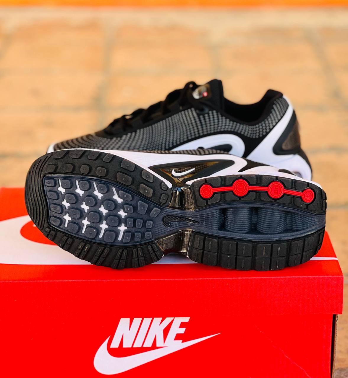 کتونی نایک ایر مکس تی ان ساخت ویتنام Nike Air Max Tn سایز ۴۰ تا ۴۵ فروش عمده و تک