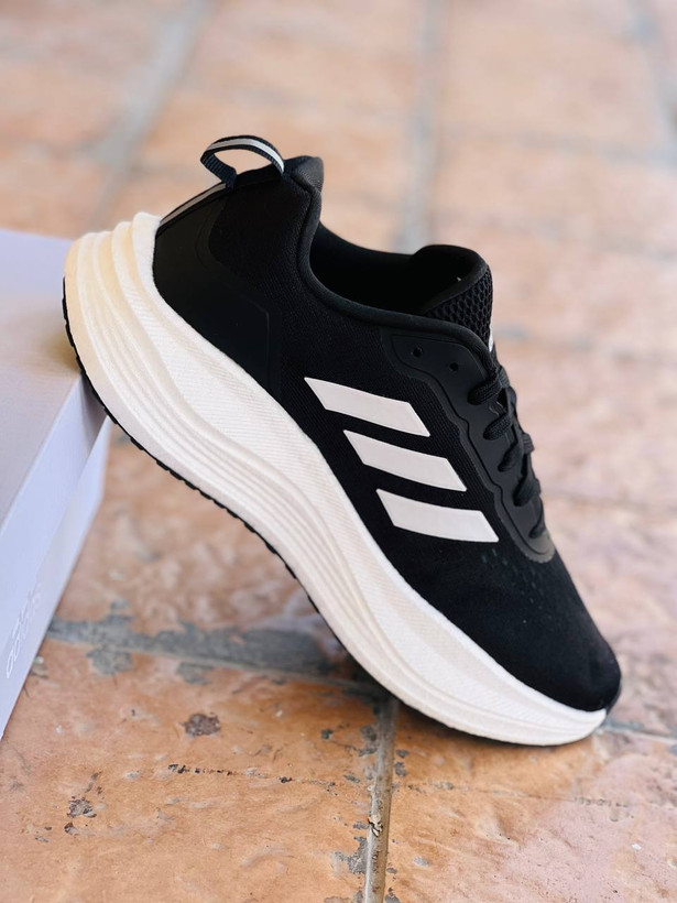 کتونی ادیداس کلود فوم/سایز ۳۸ الی ۴۵/Adidas Cloudfoam/ساخت ویتنام/ فروش عمده و تک