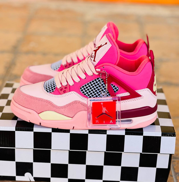 کتونی نایک ایر جردن 4/ساخت ویتنام/سایز 37 الی 40/Nike Air jordan 4/ فروش عمده و تک