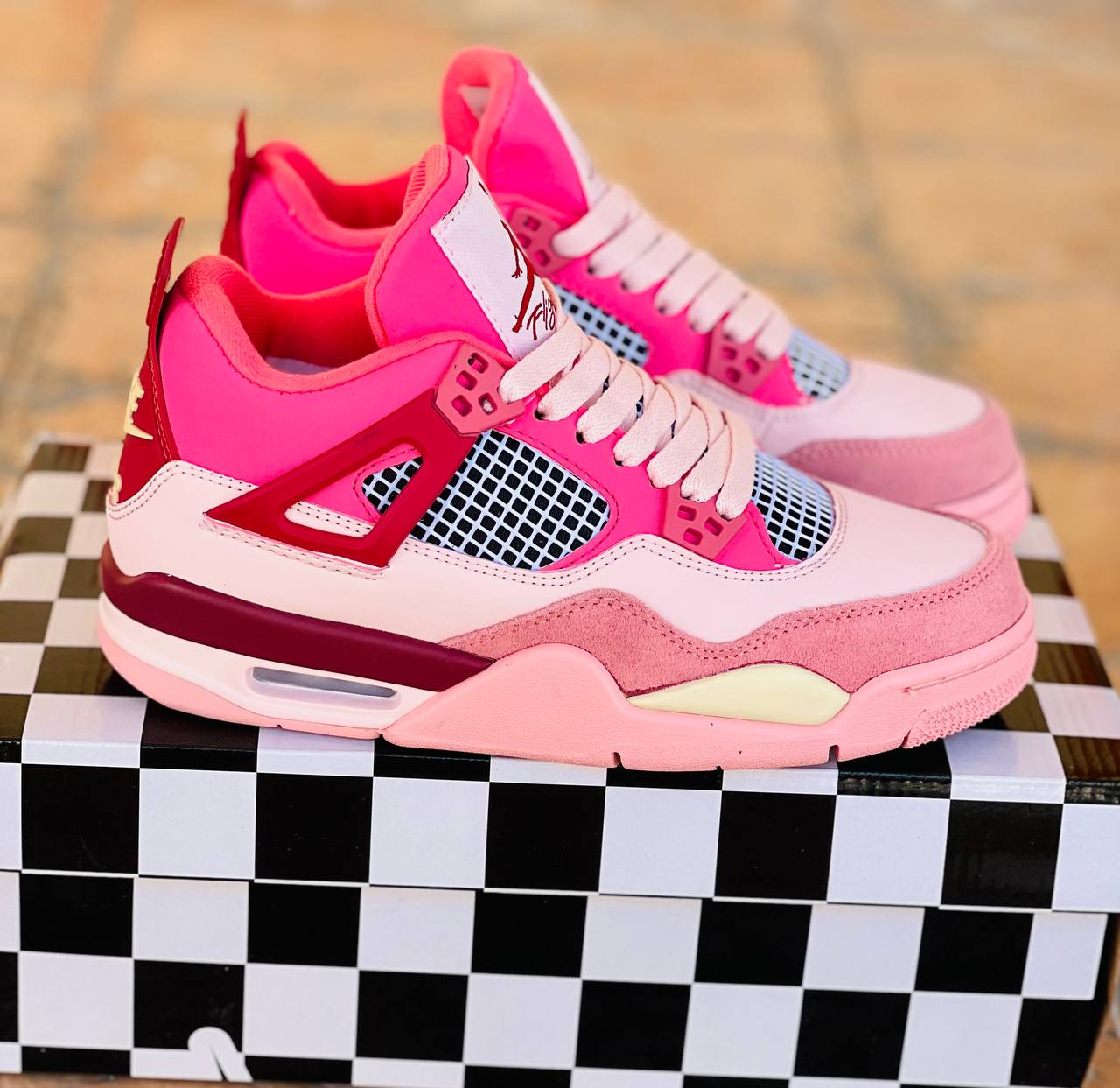 کتونی نایک ایر جردن 4/ساخت ویتنام/سایز 37 الی 40/Nike Air jordan 4/ فروش عمده و تک