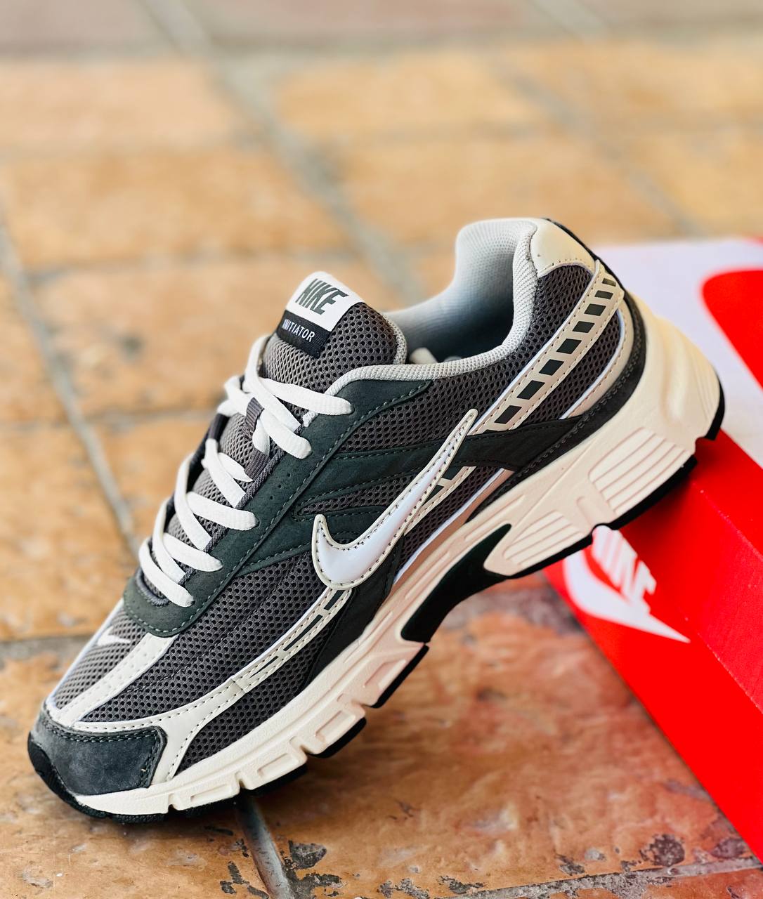 کتونی ویتنامی نایک انیتیتاتور Nike Initiator /سایز 40تا ۴۵/ ساخت ویتنام / فروش عمده و تک