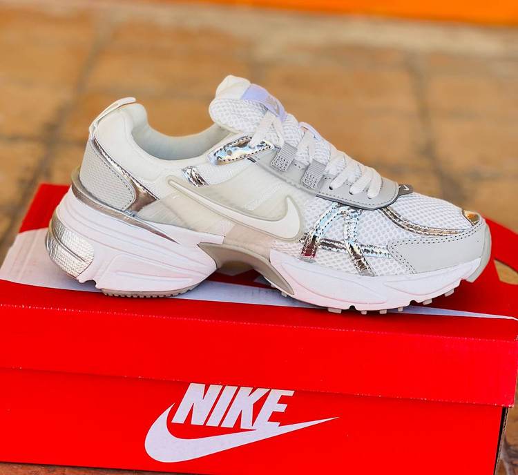 کفش نایک وی تو کی Nike V2k Run | ساخت ویتنام | باجعبه بارکد دار سایز بندی کامل 37تا45