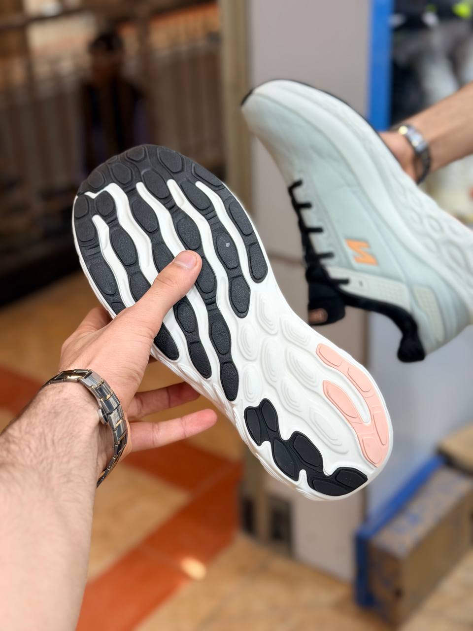 کفش نیوبالانس New balance Fresh Foam 1080|ساخت ویتنام راحتترین کفش پیادهروی و رانینگ مسترکوالیتی سایز ۴۰ تا ۴۵