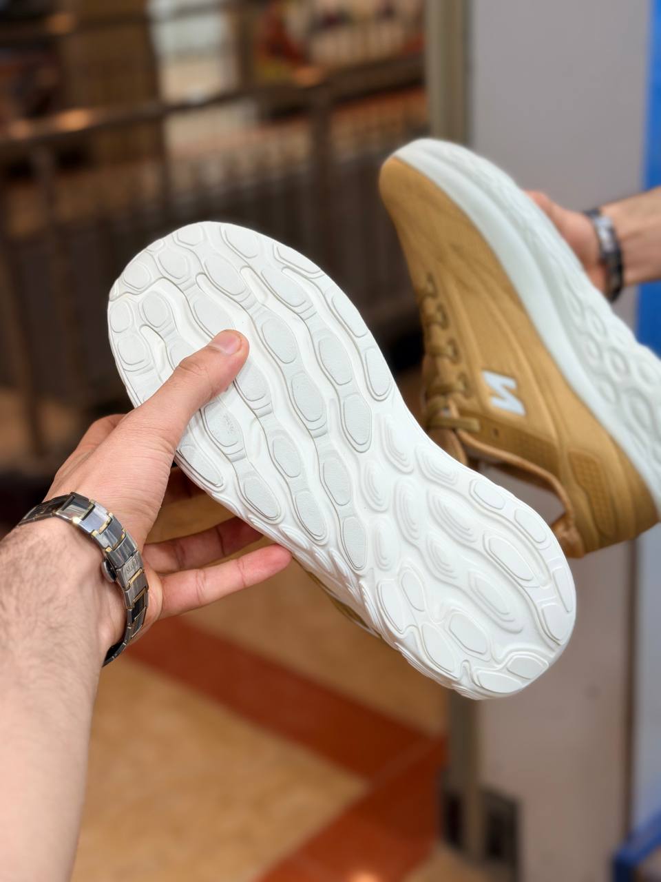 کتونی نیوبالانس New balance Fresh Foam 1080| راحتترین کفش پیادهروی و رانینگ مسترکوالیتی ساخت ویتنام سایز ۴۰ تا ۴۵