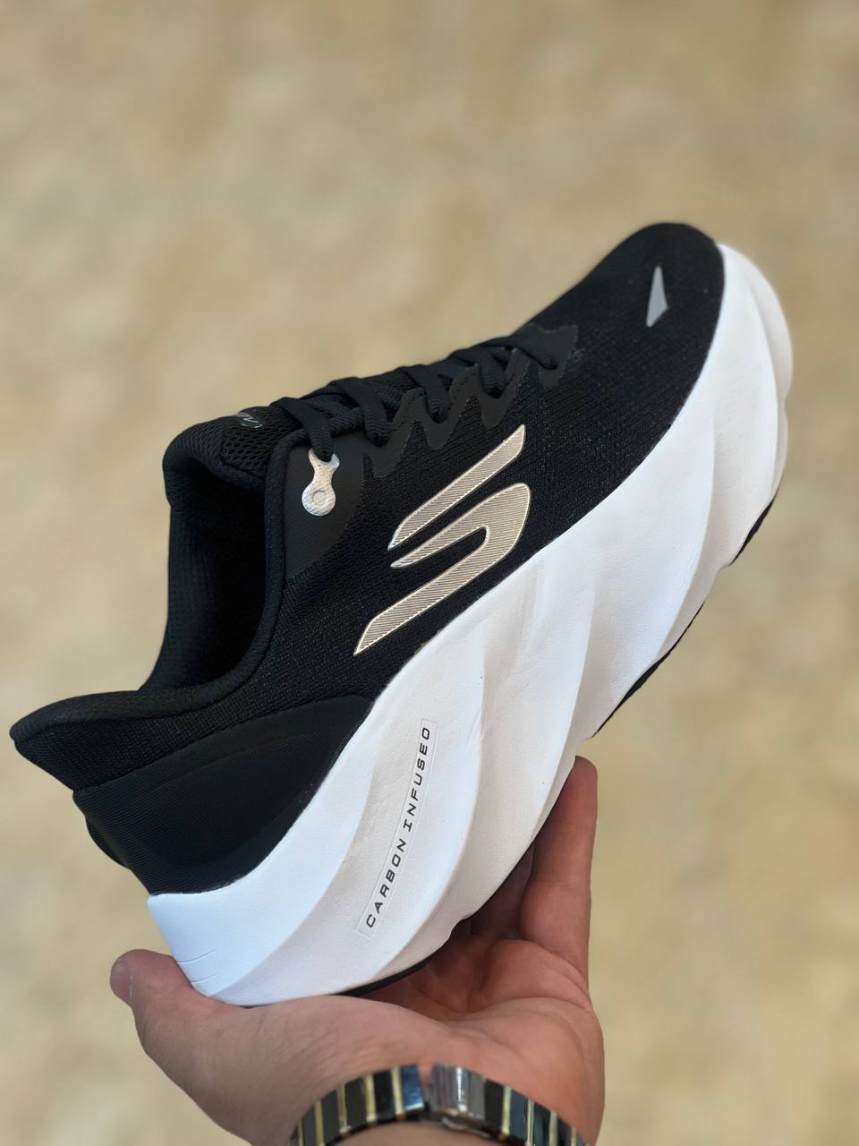 کتونی اسکیچرزSkechers Aeru Burst/ ساخت ویتنام سایز 37تا45/فروش عمده و تک /ست جذاب