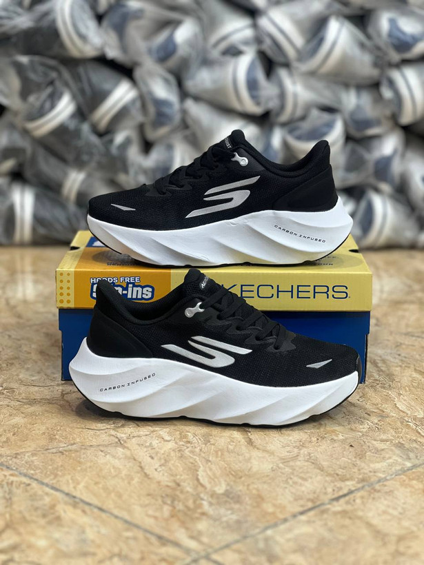 کتونی اسکیچرزSkechers Aeru Burst/ ساخت ویتنام سایز 37تا45/فروش عمده و تک /ست جذاب