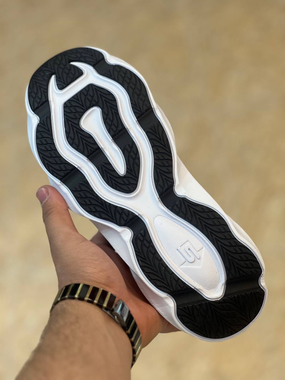 کتونی اسکیچرزSkechers Aeru Burst/ ساخت ویتنام سایز 37تا45/فروش عمده و تک /ست جذاب