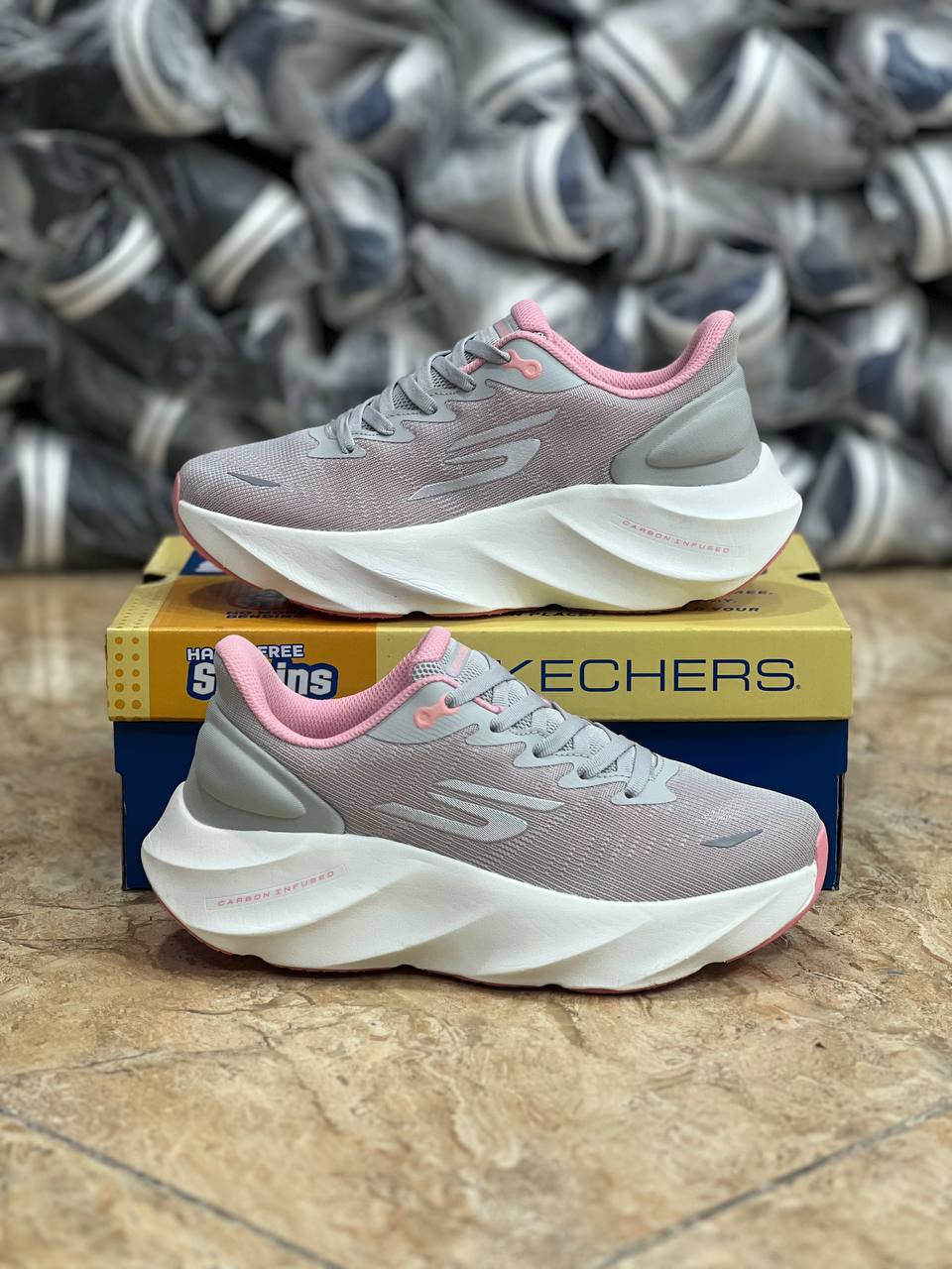 کتونی اسکیچرزSkechers Aeru Burst/ ساخت ویتنام/سبک و طبی و راحت/ سایز ۳۷تا ۴۰/فروش عمده و تک /