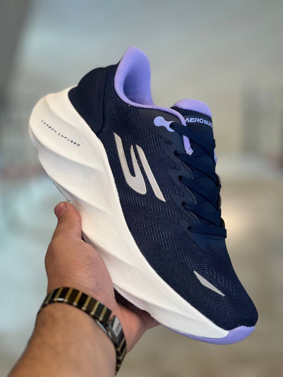 کفش اسکیچرزSkechers Aeru Burst/ ساخت ویتنام/سبک و طبی و راحت/ سایز ۳۷تا ۴۰/فروش عمده و تک /