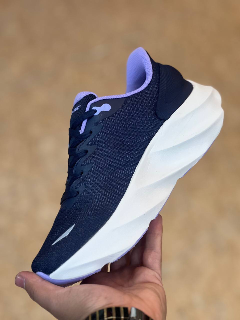 کفش اسکیچرزSkechers Aeru Burst/ ساخت ویتنام/سبک و طبی و راحت/ سایز ۳۷تا ۴۰/فروش عمده و تک /