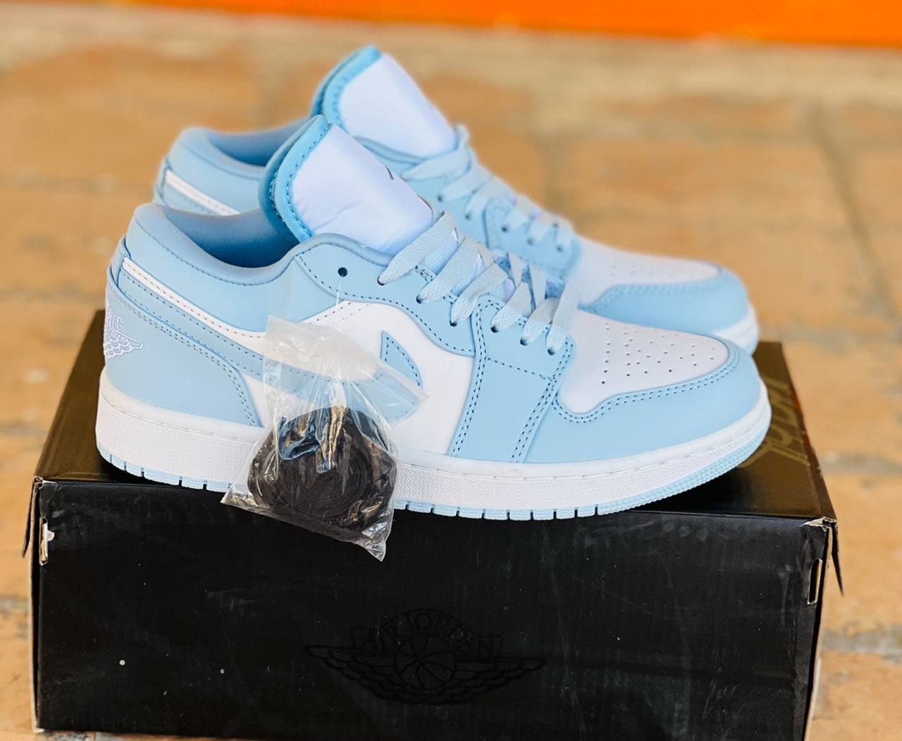 کتونی نایکی ایر جردنNike air jordan 1 مستر کوالیتی A,ساخت ویتنام سایز ۳۷ تا ۴۵ فروش عمده و تک ست جذاب