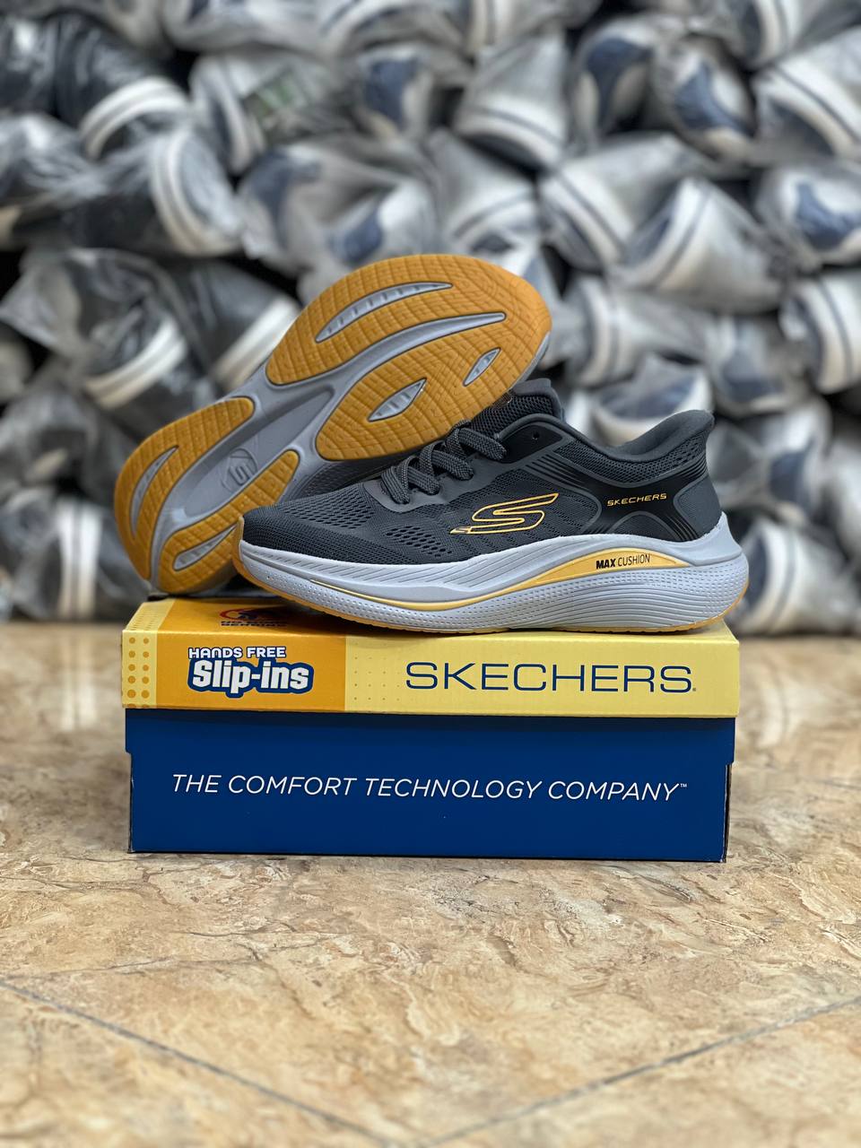 کتونی اسکیچرز مکس کوشن skechers max cushioning سایز 40 تا 45 ساخت ویتنام فروش عمده و تک