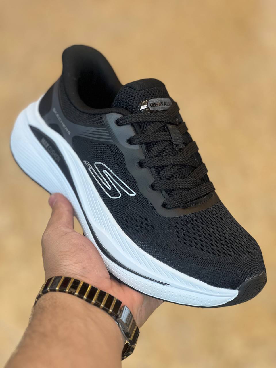 کفش اسکیچرز مکس کوشن skechers max cushioning سایز 40 تا 45 ساخت ویتنام فروش عمده و تک