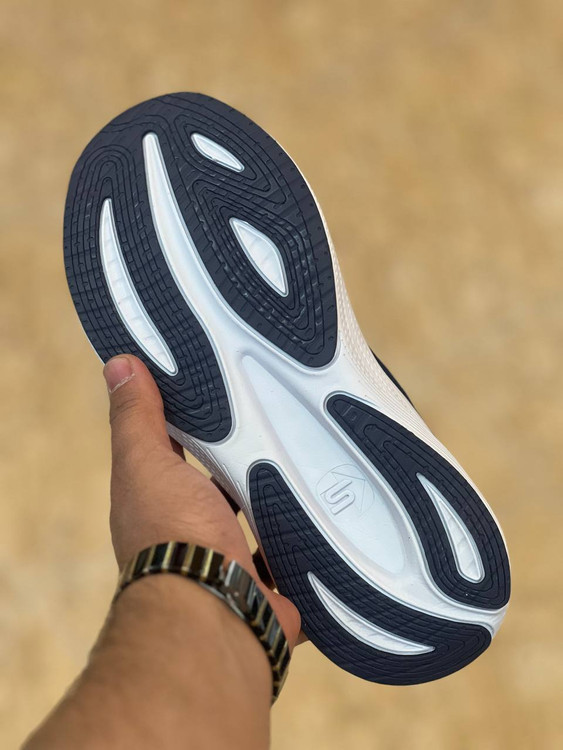 کتونی اسکیچرز مکس کوشن skechers max cushioning