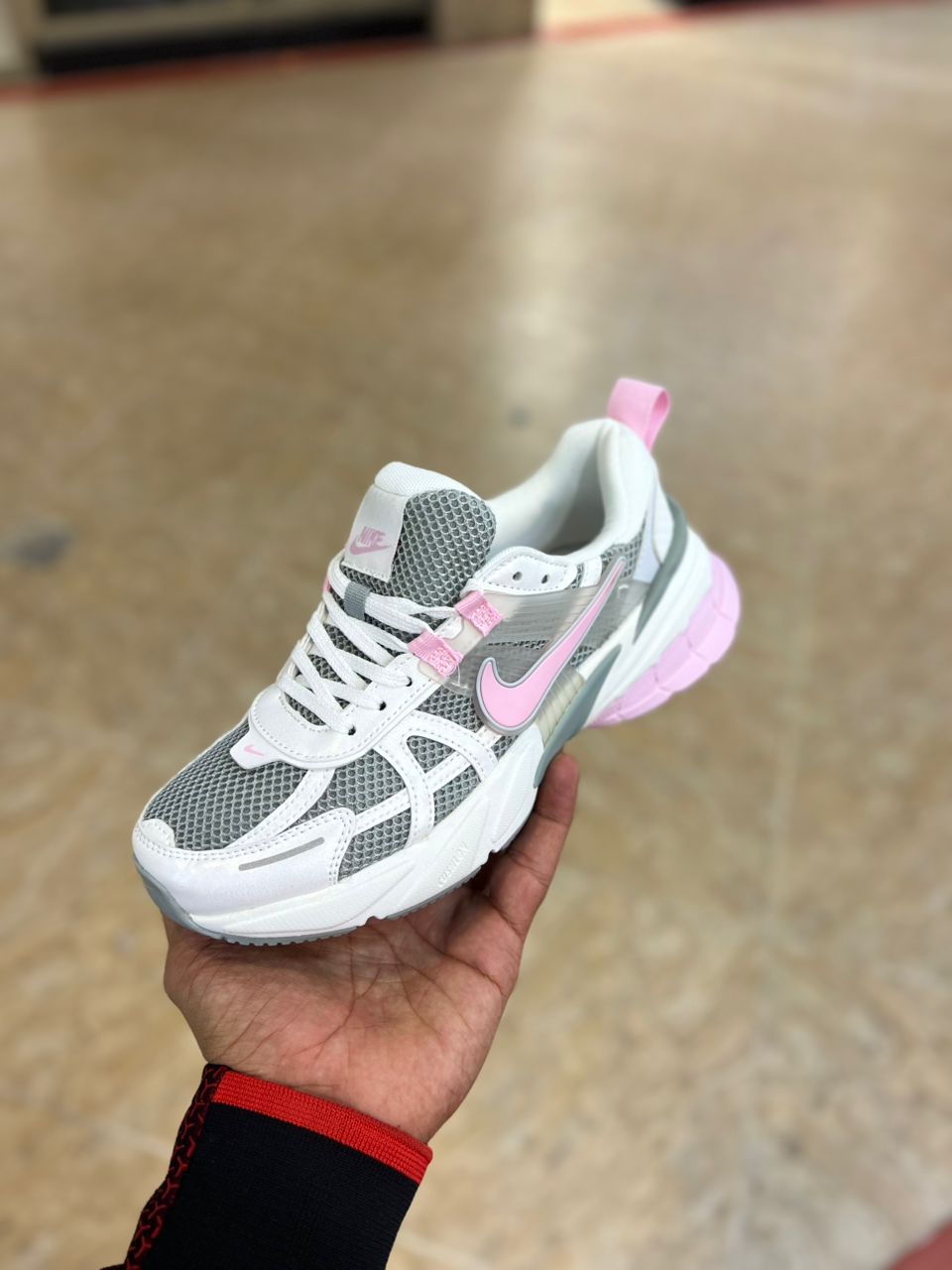 کفش نایک وی تو کی Nike V2k Run | ساخت ویتنام | باجعبه بارکد دار سایز بندی کامل 37تا40