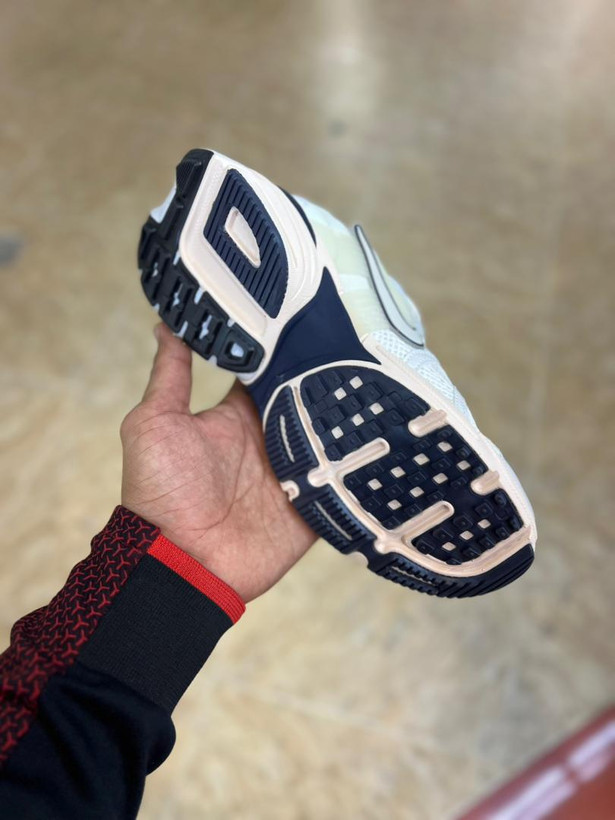کتونی نایک وی تو کی Nike V2k Run