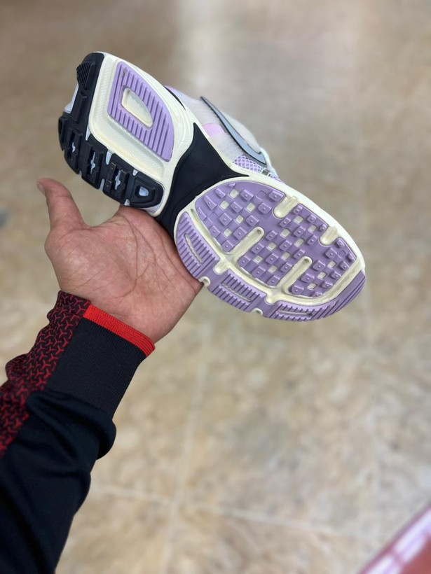 کتونی نایک وی تو کی Nike V2k Run