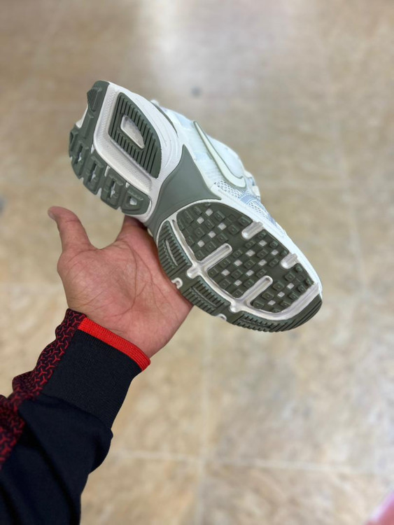 کتونی نایک وی تو کی Nike V2k Run