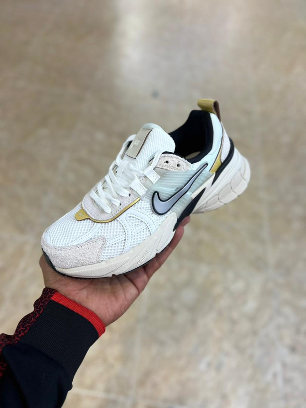 کتونی نایک وی تو کی Nike V2k Run /سایز ۳۷ تا ۴۰ساخت ویتنام | باجعبه بارکد دار