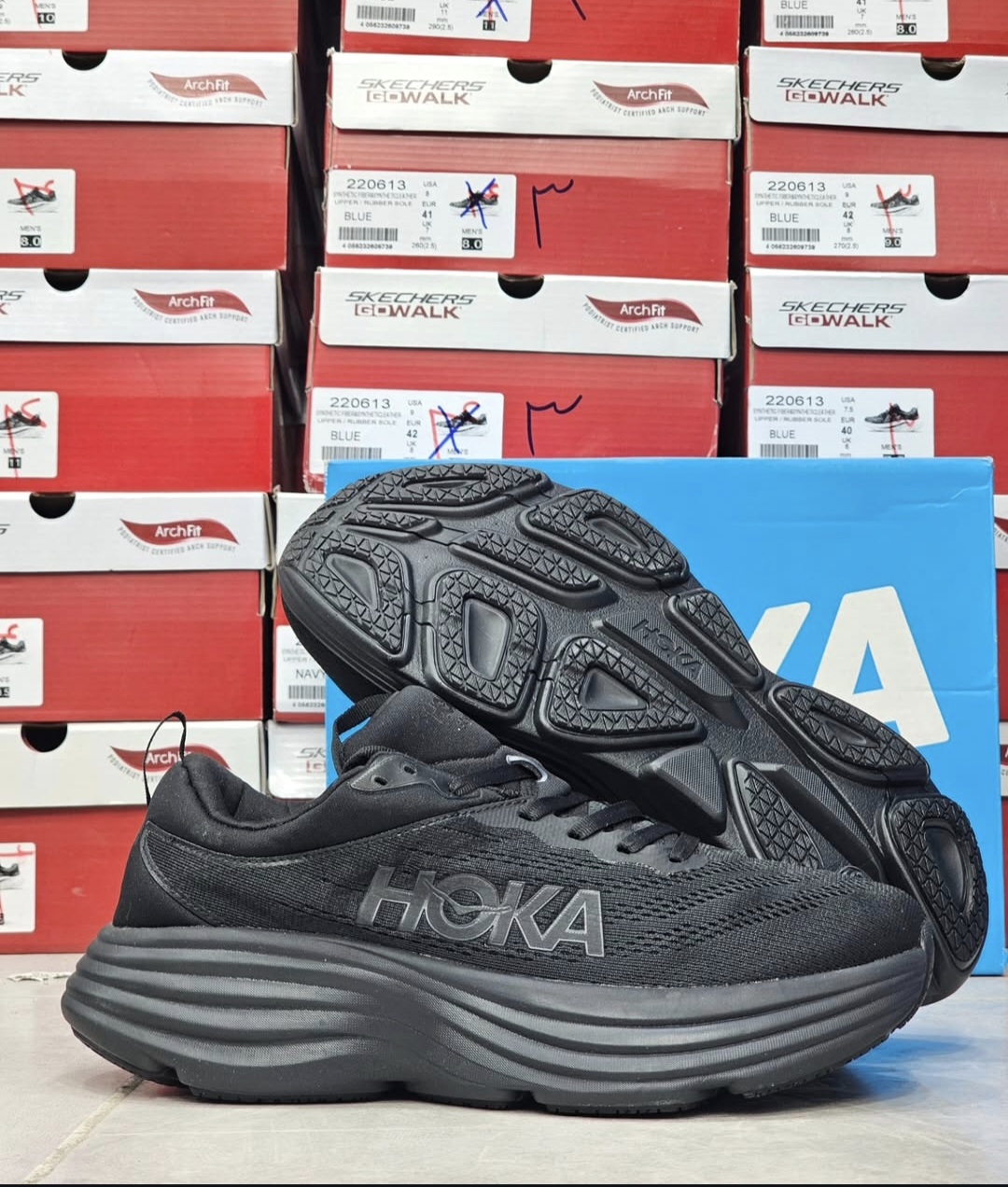 کتونی رانینگ هوکا باندی ۸ ، ساخت ویتنام ، hoka bondi 8