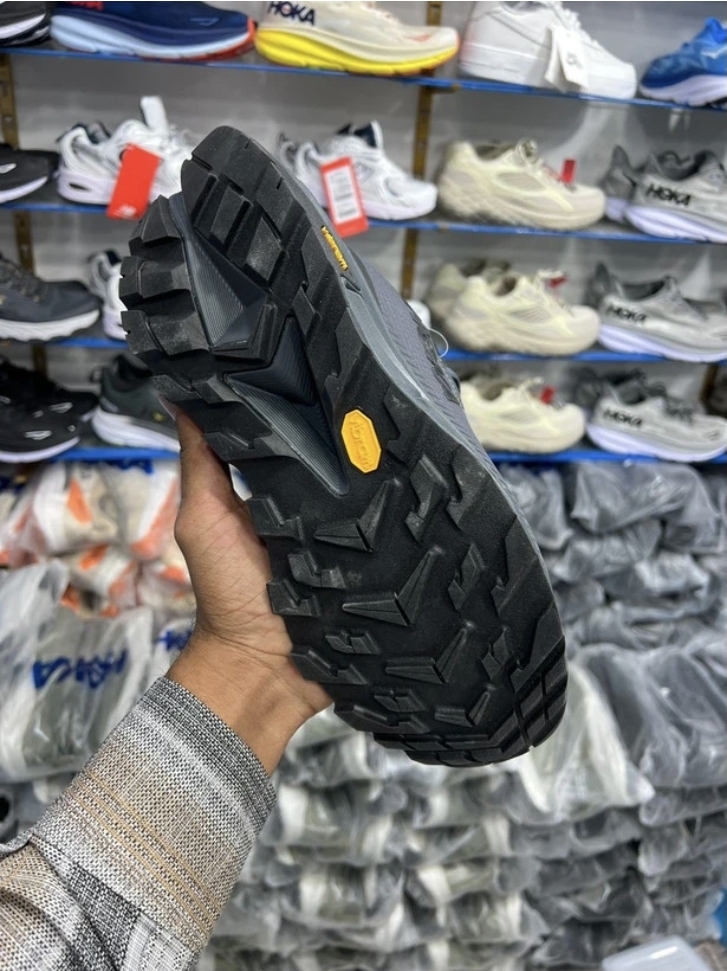 HOKA ONE ONE M SKYLINE-FLOAT X goretexهوکا وان وان اسکای لاین