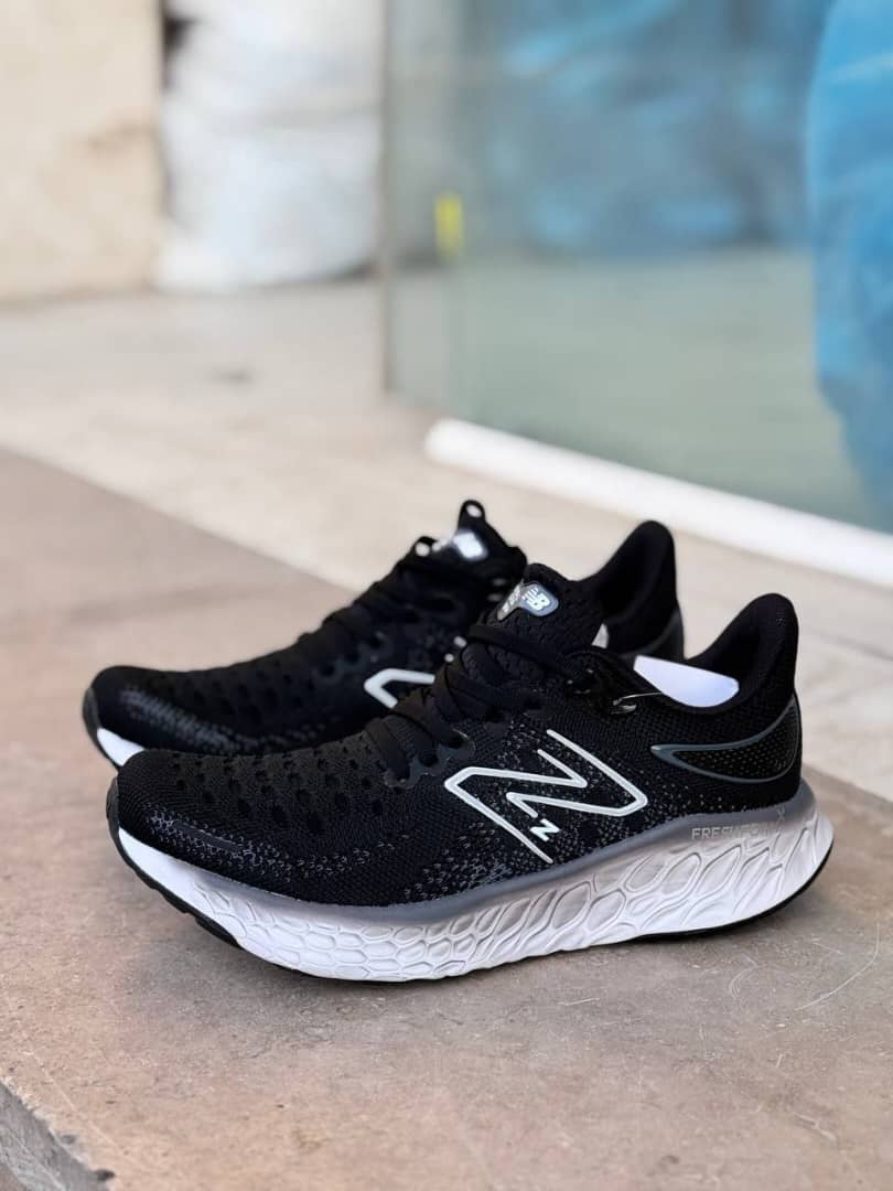 کتونی رانینگ و پیاده روی نیوبالانس New balance Fresh Foam 1080 مسترکوالیتی ساخت ویتنام سایز ۳۶ تا ۴۰ فروش بصورت عمده و تک