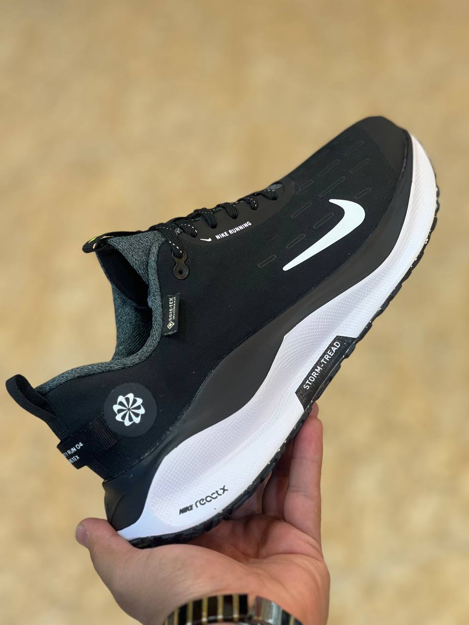 کتونی نایک گورتکس اینفینیتی فروش بصورت عمده و تک سایز ۴۰ تا ۴۵. تضمین کالا Nike React infinity Run 4 Gore_tex