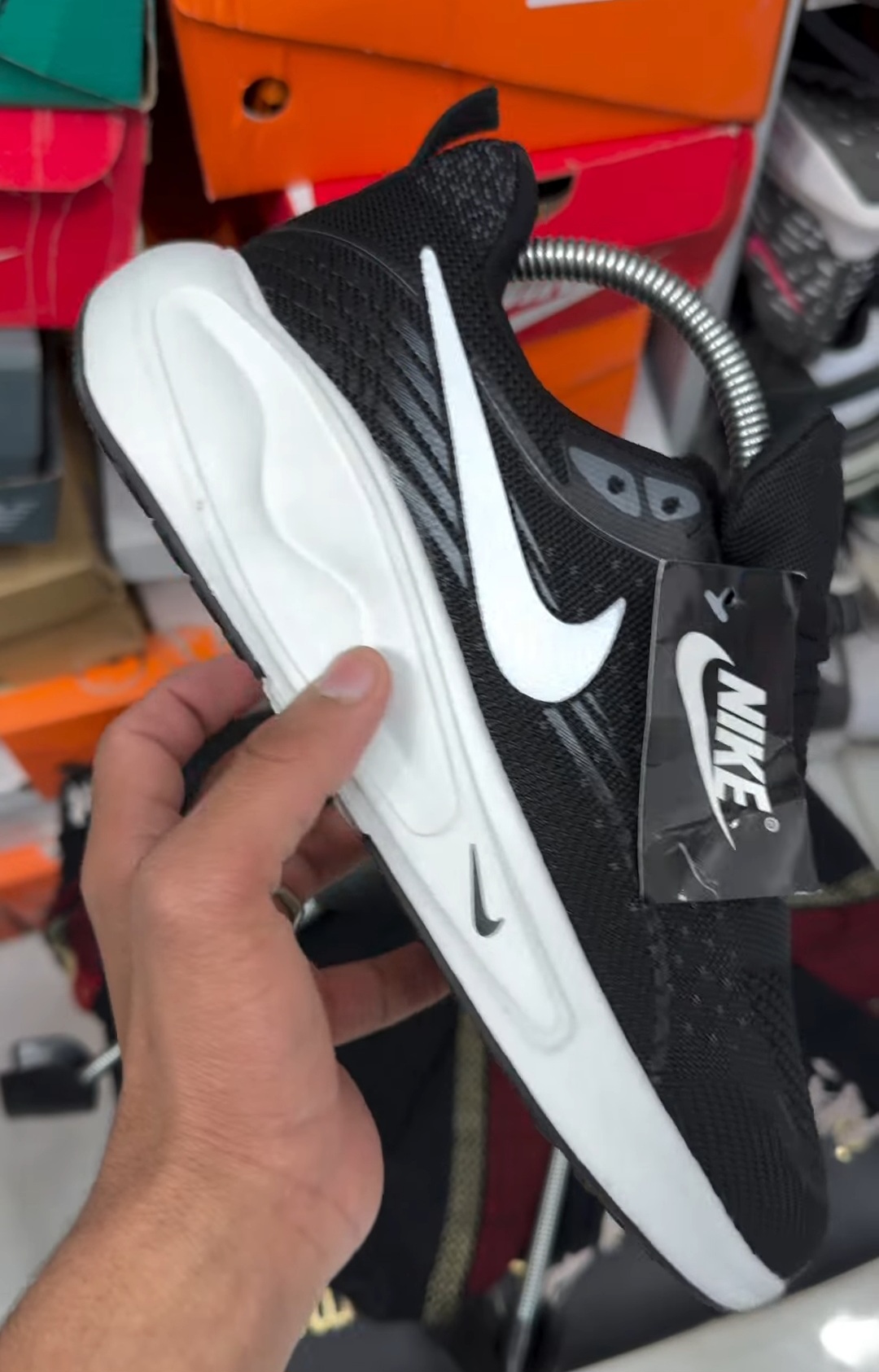 کتونی نایک زوم پگاسوس Nike zoom pegasus ساخت ویتنام ، سایز ۴۰ تا ۴۵ فروش بصورت عمده و تک