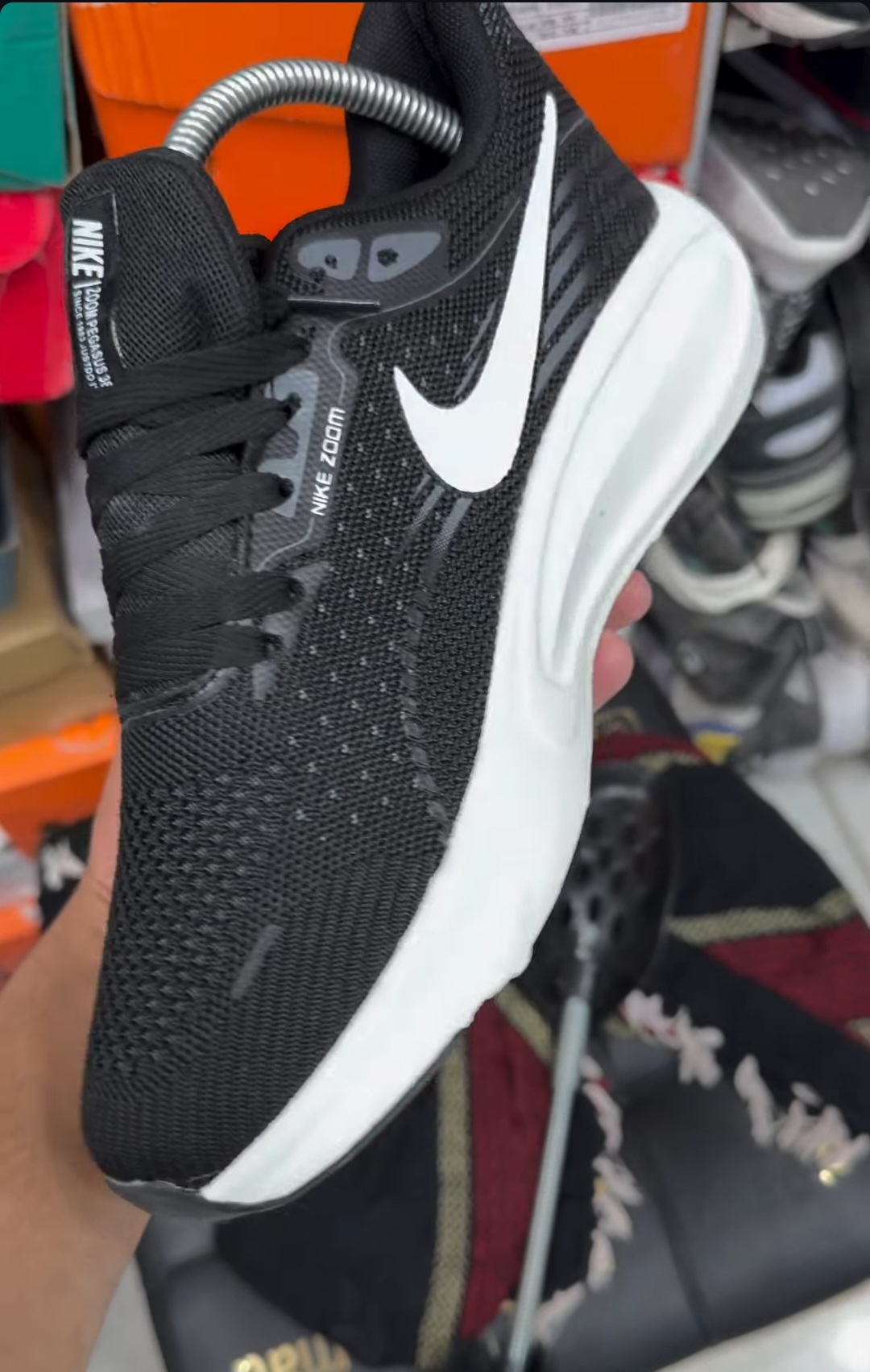 کتونی نایک زوم پگاسوس Nike zoom pegasus ساخت ویتنام ، سایز ۴۰ تا ۴۵ فروش بصورت عمده و تک