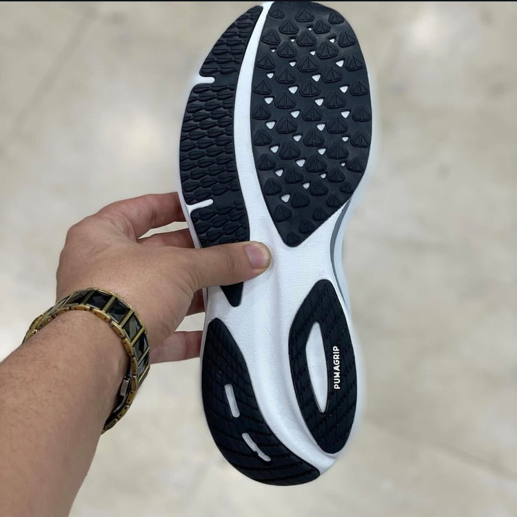 کتونی پوما مدل نیترو ساخت ویتنام سایز ۴۰ تا ۴۵ تنوع در ۴ رنگ جذاب . Puma nitro vietnam