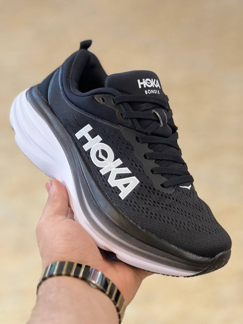 کتونی رانینگ هوکا باندی ۸ ، ساخت ویتنام ، hoka bondi 8