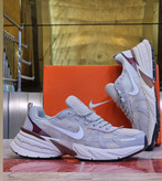 کتونی نایک وی تو کی Nike V2k Run