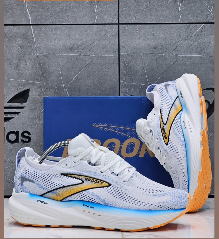 کتونی بروکس گلیسرین ۲۲ /BROOKS GLYCERIN 22 /ساخت ویتنام/ سایز ۴۰ تا ۴۵/ فروش بصورت عمده و تک