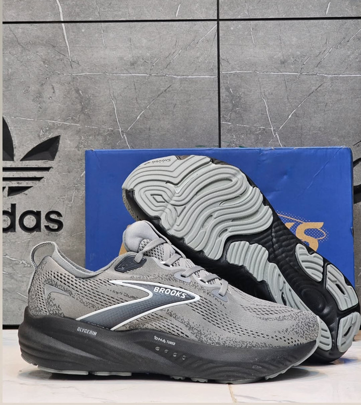 بروکس گلیسرین ۲۲/Brooks Glycerin GTS 22 /سایز ۴۰ تا ۴۵/ فروش بصورت عمده و تک/مستر کوالیتی ساخت ویتنام/
