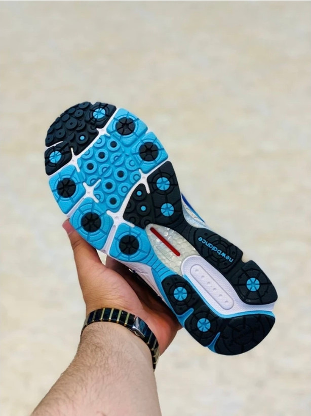 کتونی ویتنامی نیوبالانس ۸۶۰.Newbalance 860 v3.تور درشت لیبل ساخت ویتنام سایز۴۰ تا۴۵ فروش عمده و تک