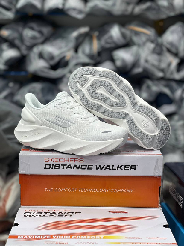 کتونی اسکیچرزSkechers Aeru Burst/ ساخت ویتنام/سبک و طبی و راحت/ سایز ۳۷تا ۴۰/فروش عمده و تک