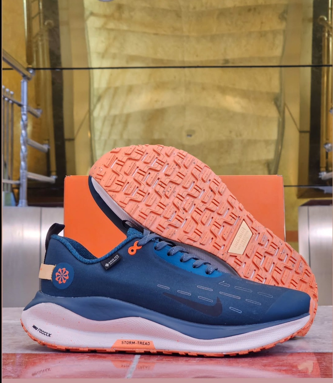کتونی نایک اینفینیتی گورتکس NIKE lnfinity RN 4 GORE_TEXساخت ویتنام فروش بصورت عمده و تک سایز ۴۰_۴۱_۴۲_۴۳_۴۴_۴۵ ضمانت کالا