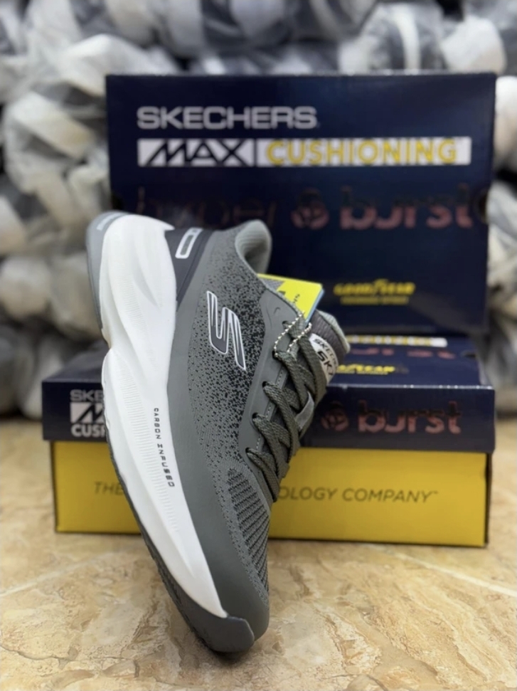 کتونی اسکیچرز هایپر بوس skechers Hyper Burst