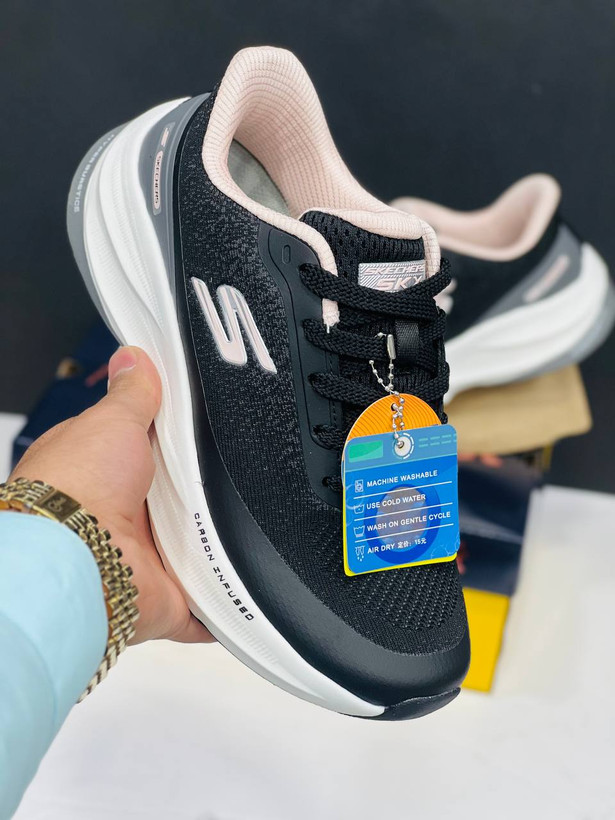 کتونی اسکیچرز هایپر بوس skechers Hyper Burst ساخت ویتنام سایز ۳۷تا۴۰فروش عمده و تک ضمانت کالا