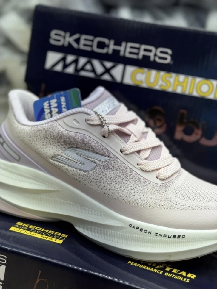 کفش اسکیچرز هایپر بوس skechers Hyper Burst ساخت ویتنام