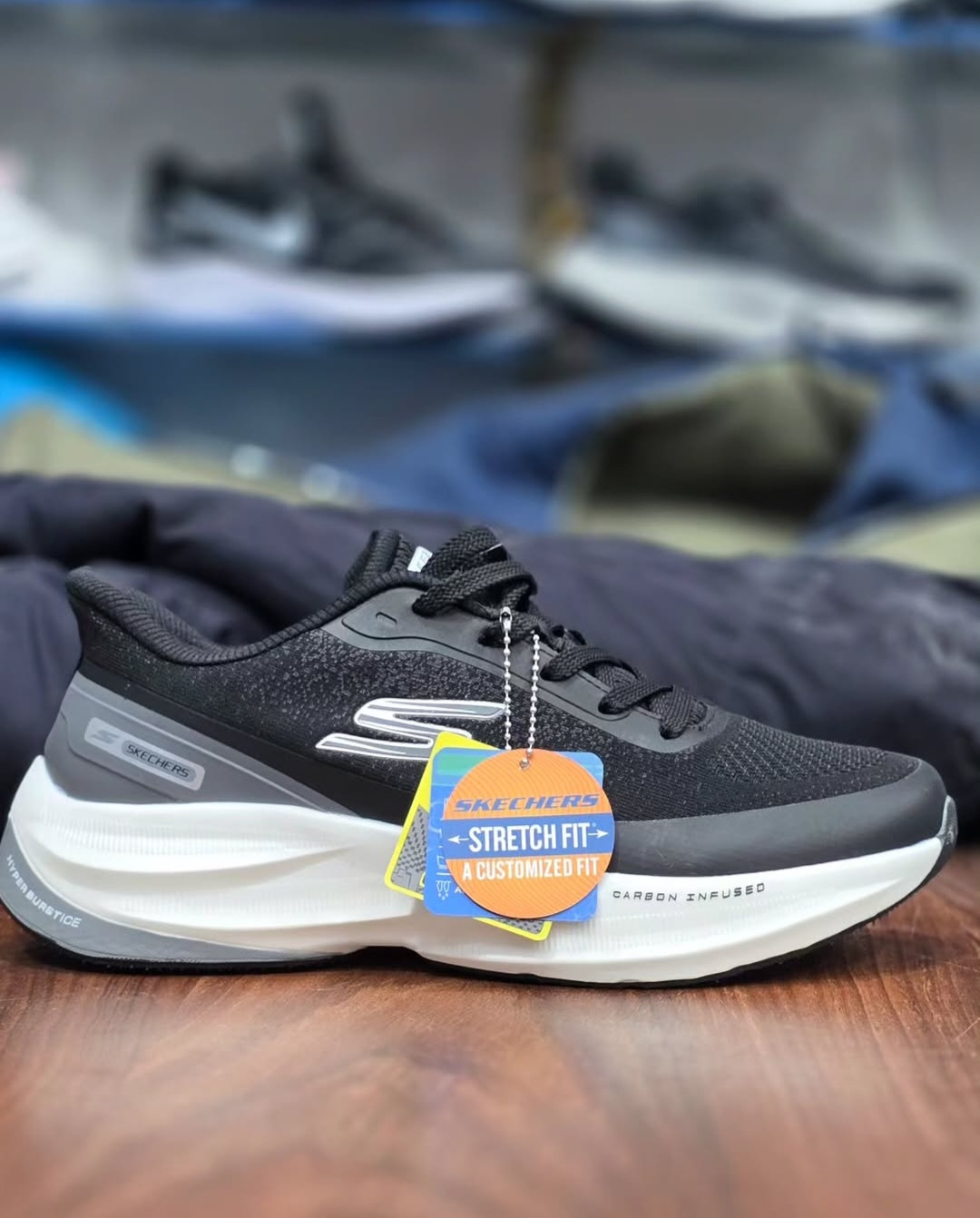کتونی اسکیچرز هایپر بوس skechers Hyper Burst ساخت ویتنام سایز 40 تا 45 فروش عمده و تک ضمانت کالا