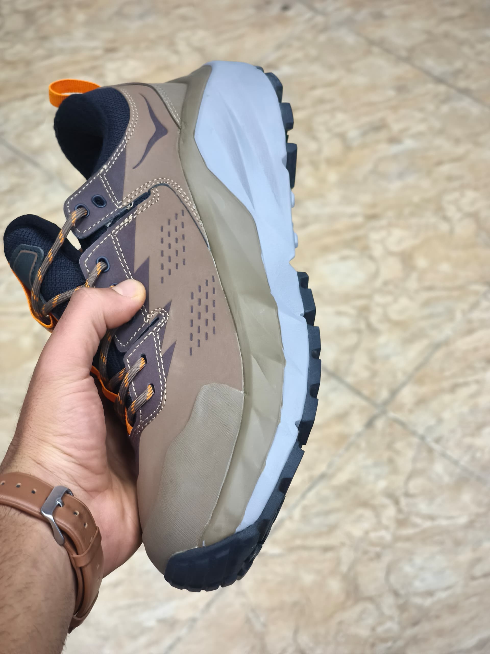 کتونی هوکا کاها مسترکوالیتیHoka Kaha /