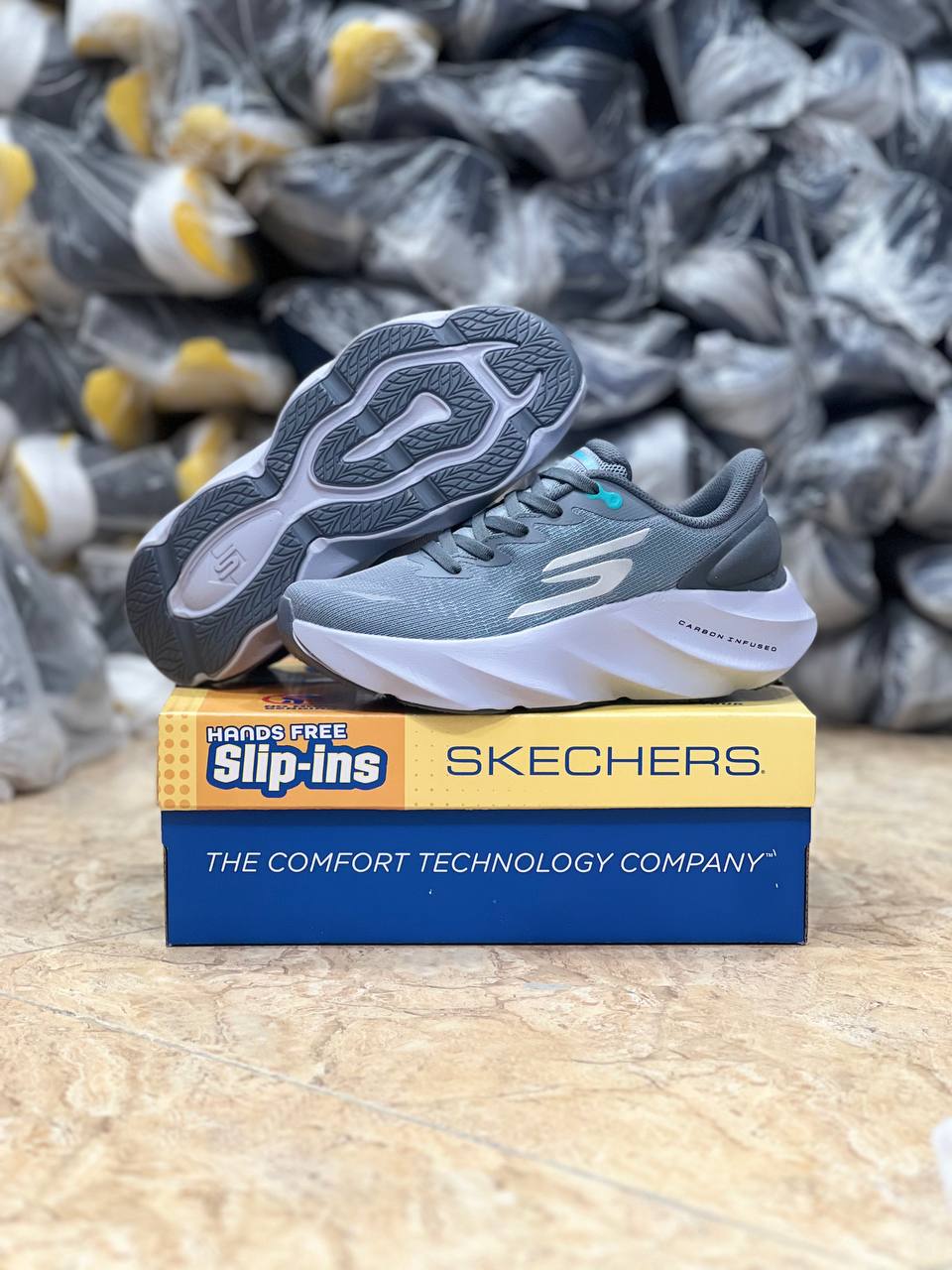 کتونی اسکیچرزSkechers Aeru Burst/ ساخت ویتنام /نرم و سبک و راحت/سایز ۴۰تا ۴۵/فروش عمده و تک
