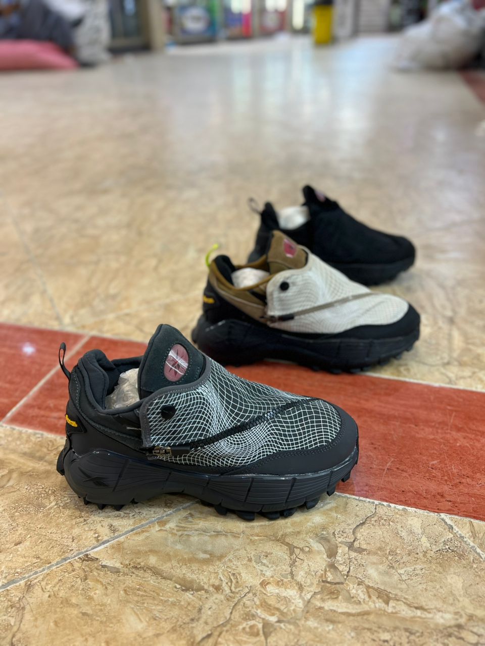 کفش ریبوک دولایه Reebok zig kinetica ساخت ویتنام ضد آب و گورتکس زیره ویبرام سایز ۴۰ تا ۴۵ فروش عمده و تک ضمانت کالا
