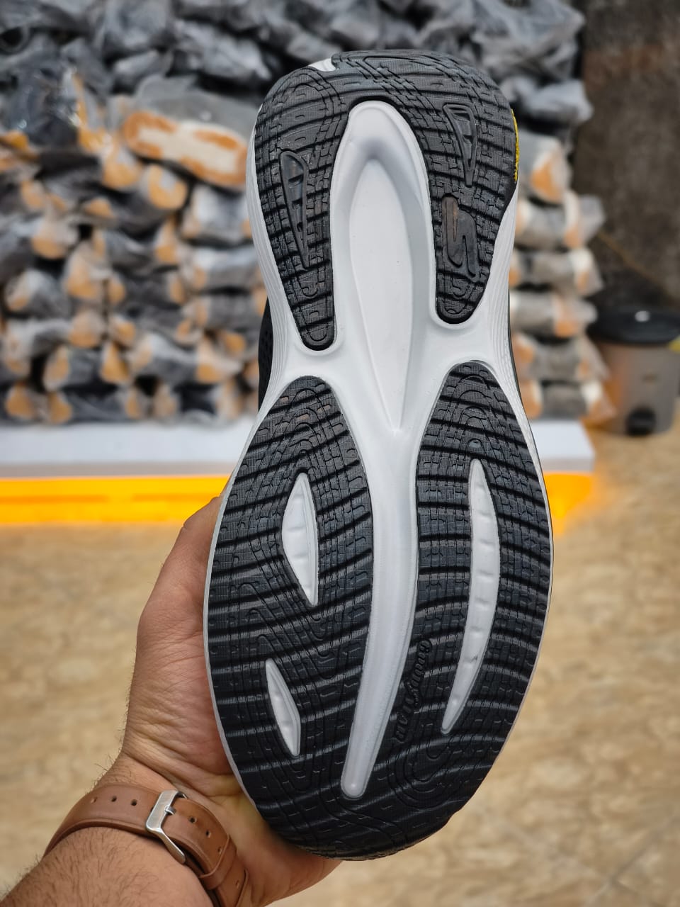 Skechers Max Cushioning Vietnam